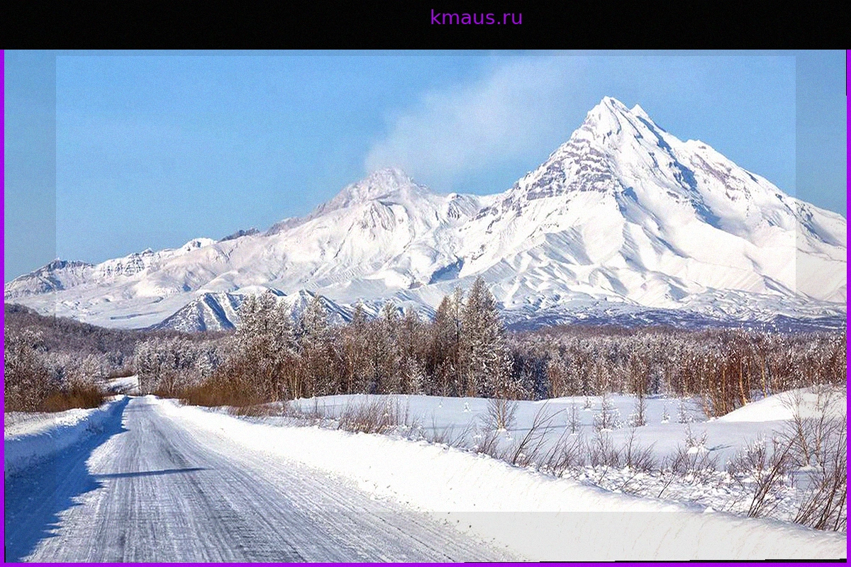 ЧП на Камчатке: Снегоход с туристами перевернулся, есть пострадавшая